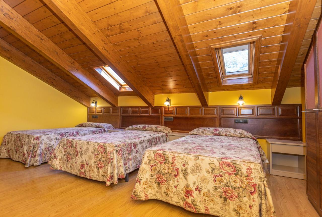 Hotel Solana Бенаск Екстериор снимка