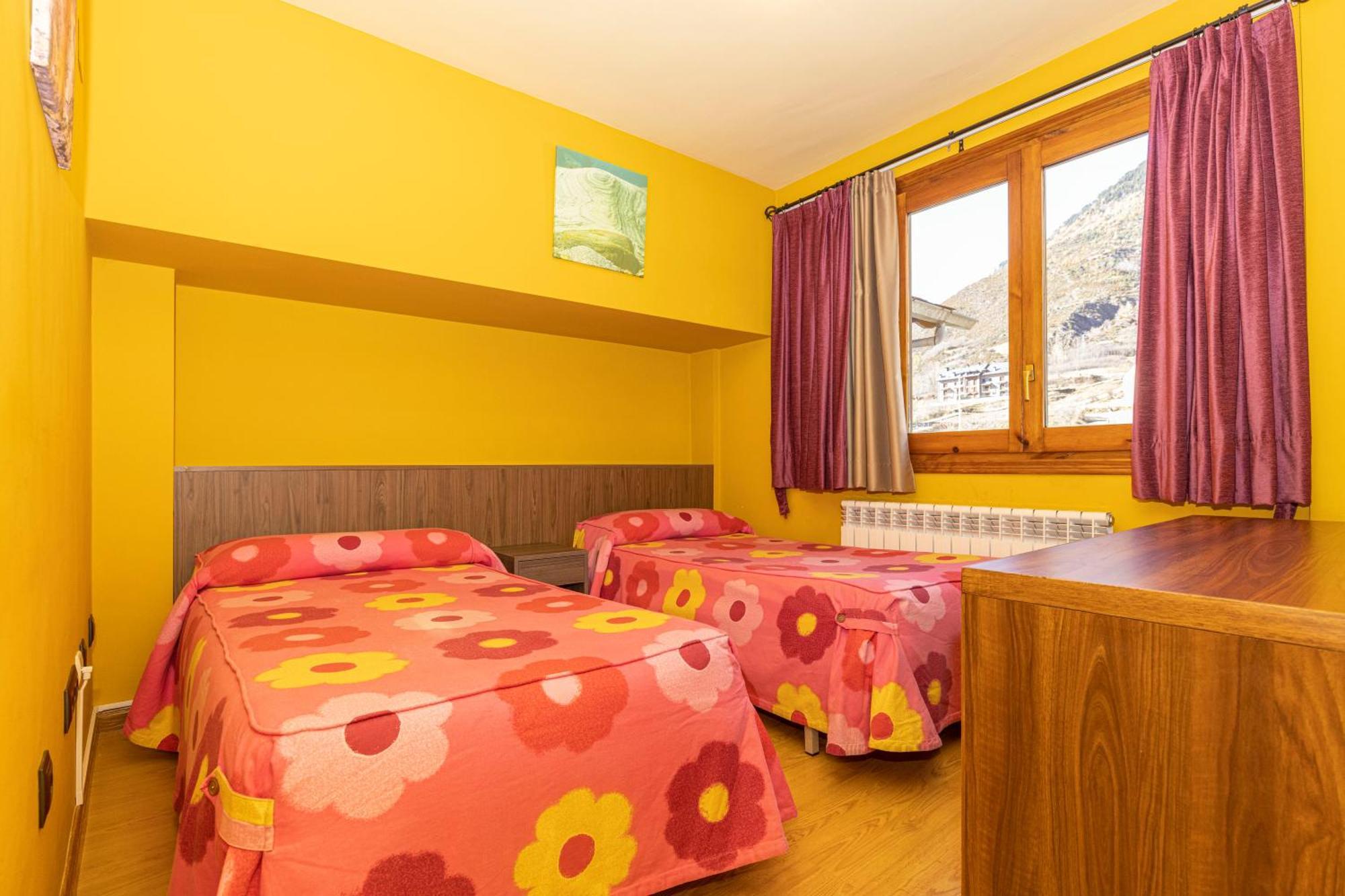 Hotel Solana Бенаск Екстериор снимка