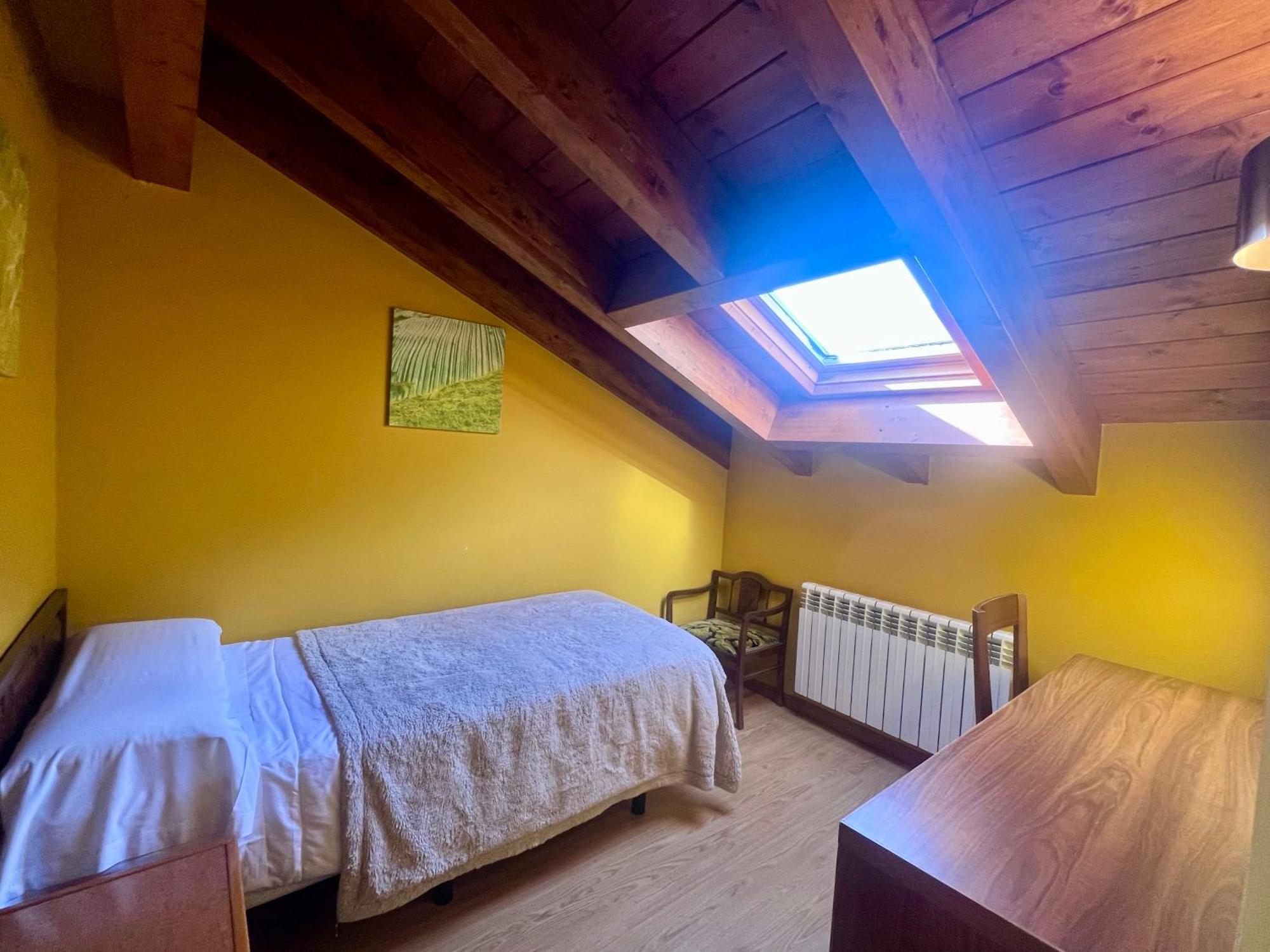Hotel Solana Бенаск Екстериор снимка